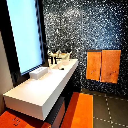 28 Casa de hóspedes 4*