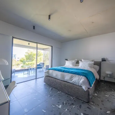 28 Casa de hóspedes 4*