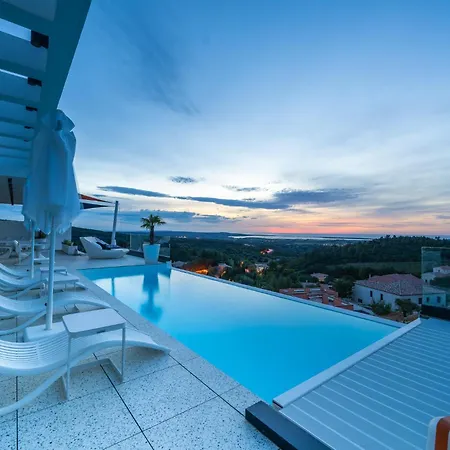 ゲストハウス 28 Treilles